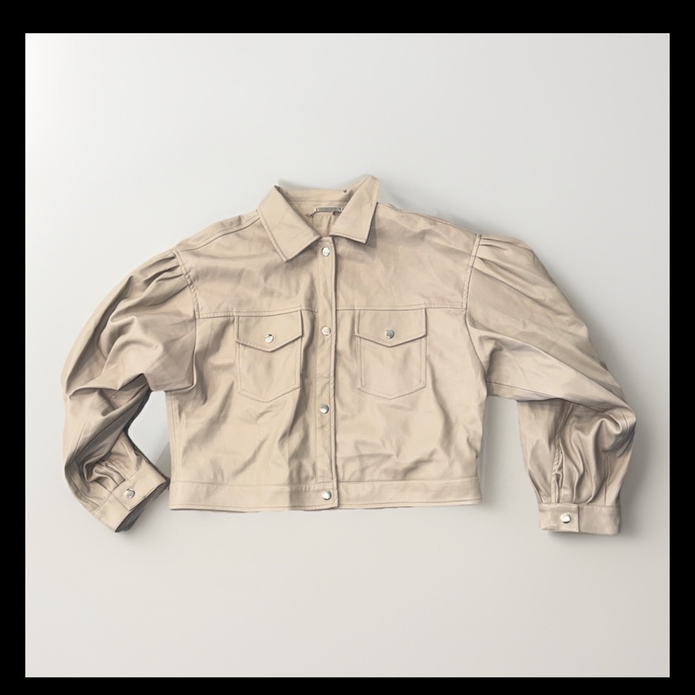 Womens large tan cropped jacket NWOT